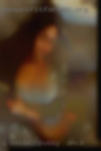 I would  prefer just one pussy in Ohio long term FWB.