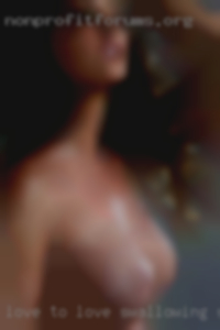 Love to love swallowing sperm dance and swim and have fun.