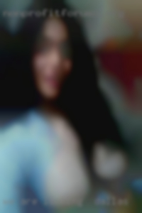 We are a Couple looking a a 3 looking in Dallas sum.